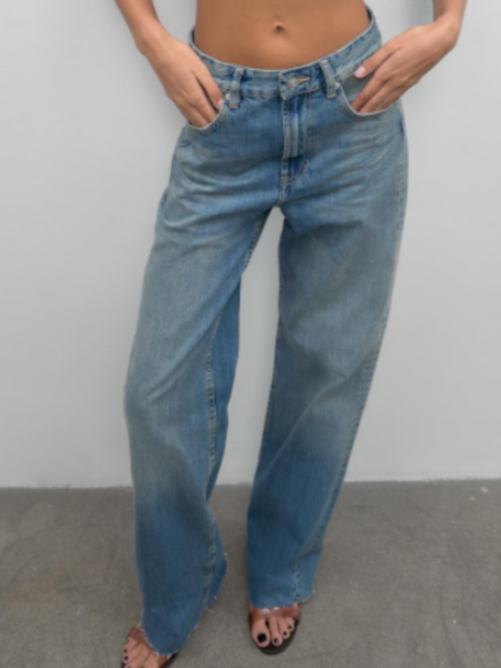 Zara Light Blue Straight-Leg Women’s Jeans